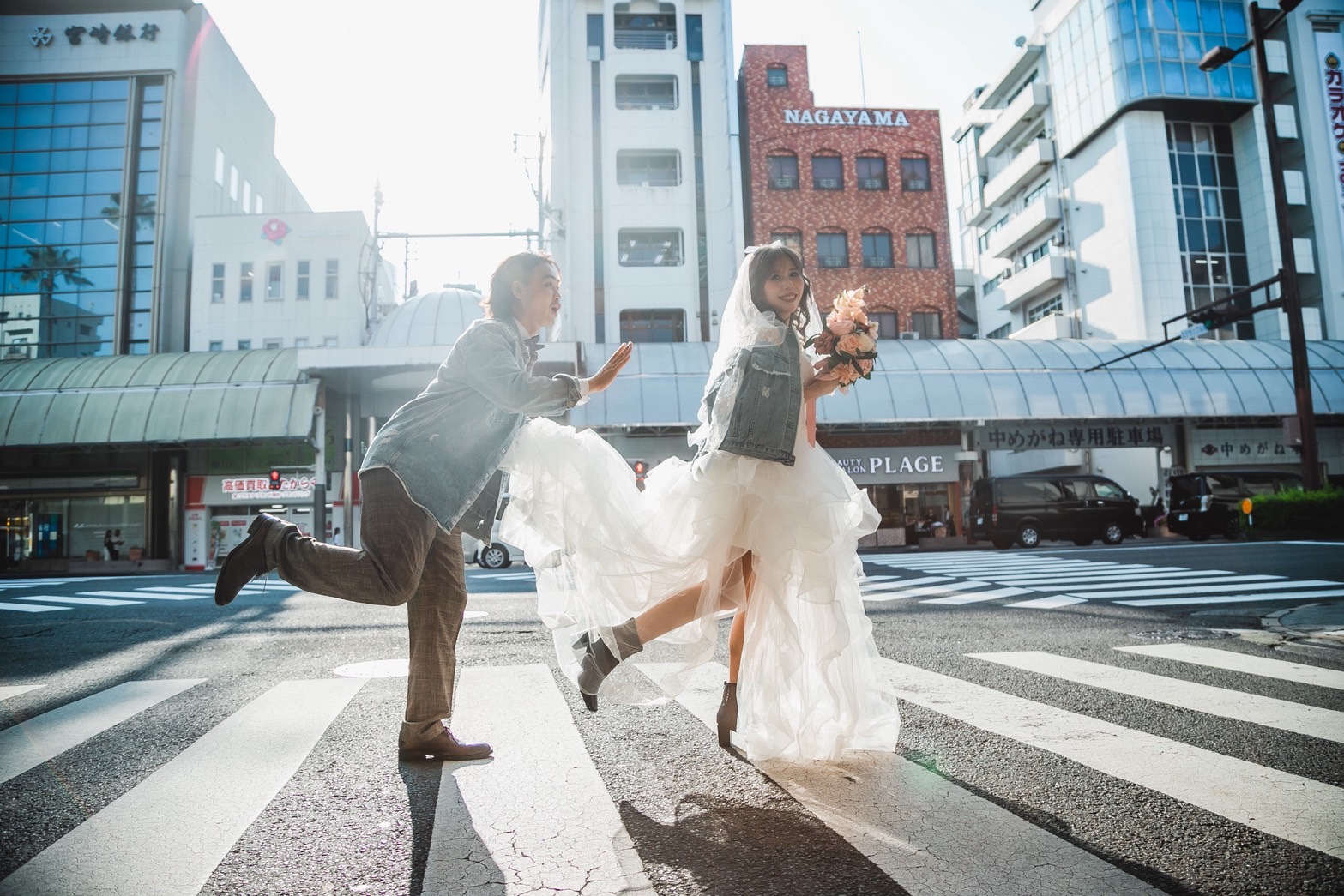 街中でのウェディングフォト